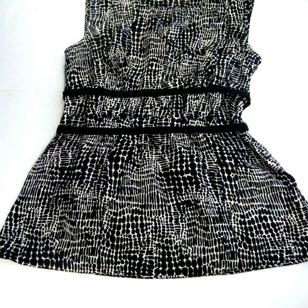 The Limited Sleeveless Silk Top Black and White wi